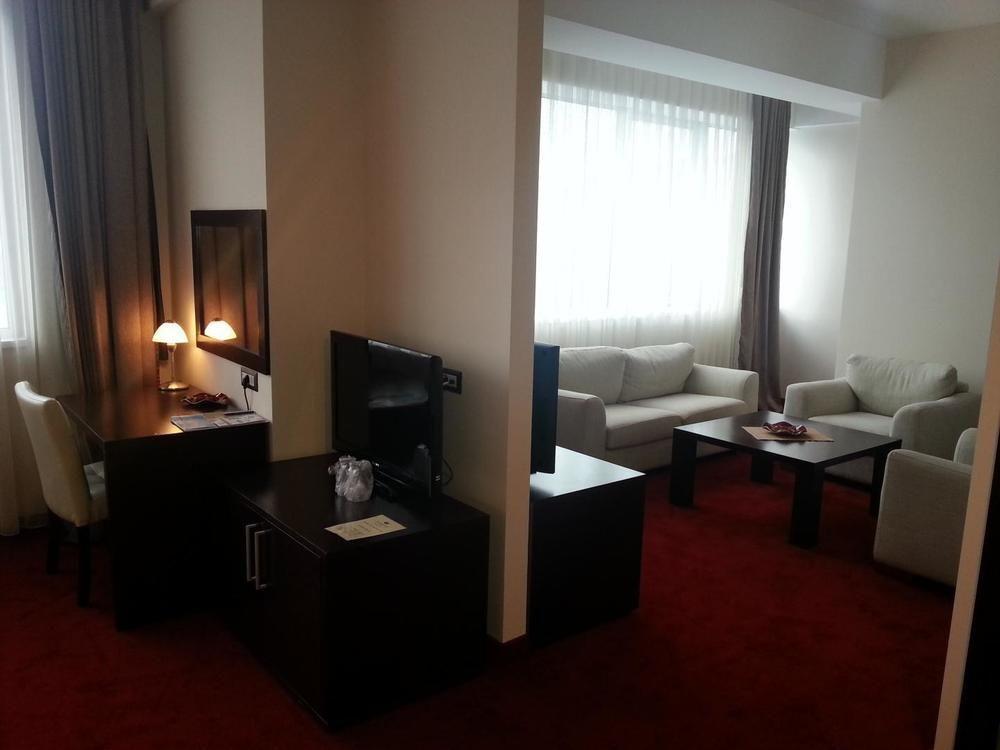 Tcc Grand Plaza Hotel Σκόπια Εξωτερικό φωτογραφία