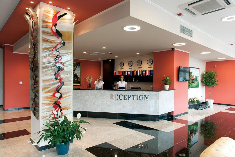 Tcc Grand Plaza Hotel Σκόπια Εξωτερικό φωτογραφία