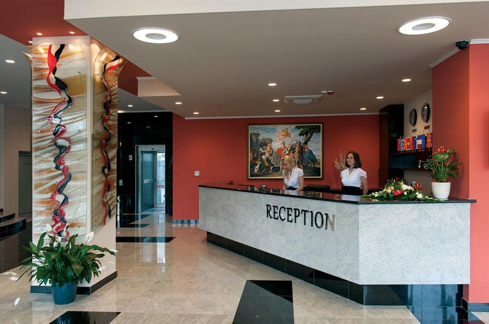 Tcc Grand Plaza Hotel Σκόπια Εξωτερικό φωτογραφία