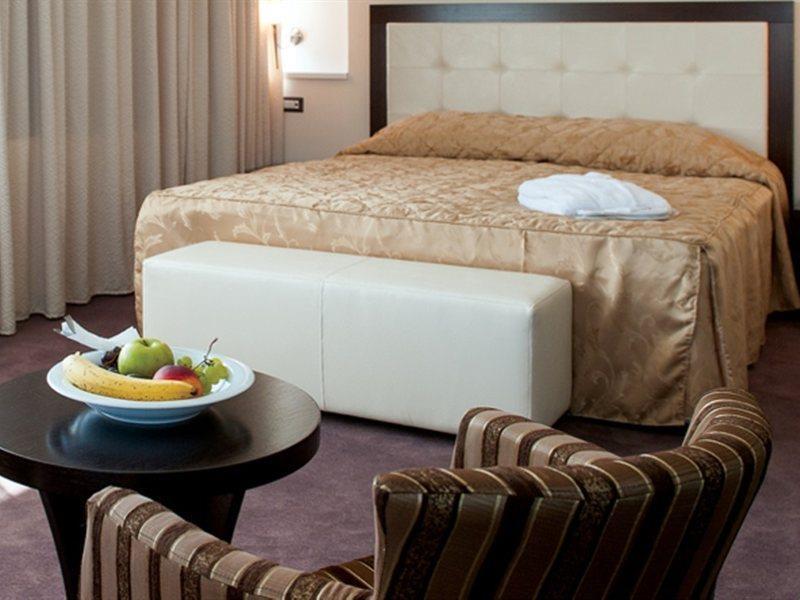 Tcc Grand Plaza Hotel Σκόπια Εξωτερικό φωτογραφία