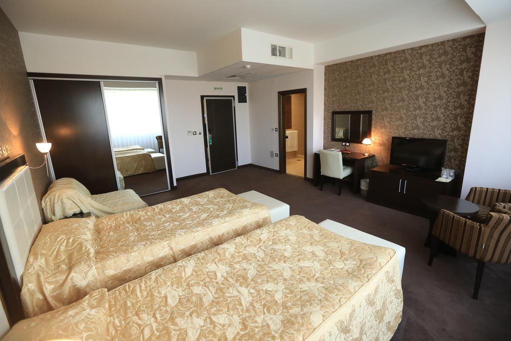 Tcc Grand Plaza Hotel Σκόπια Εξωτερικό φωτογραφία