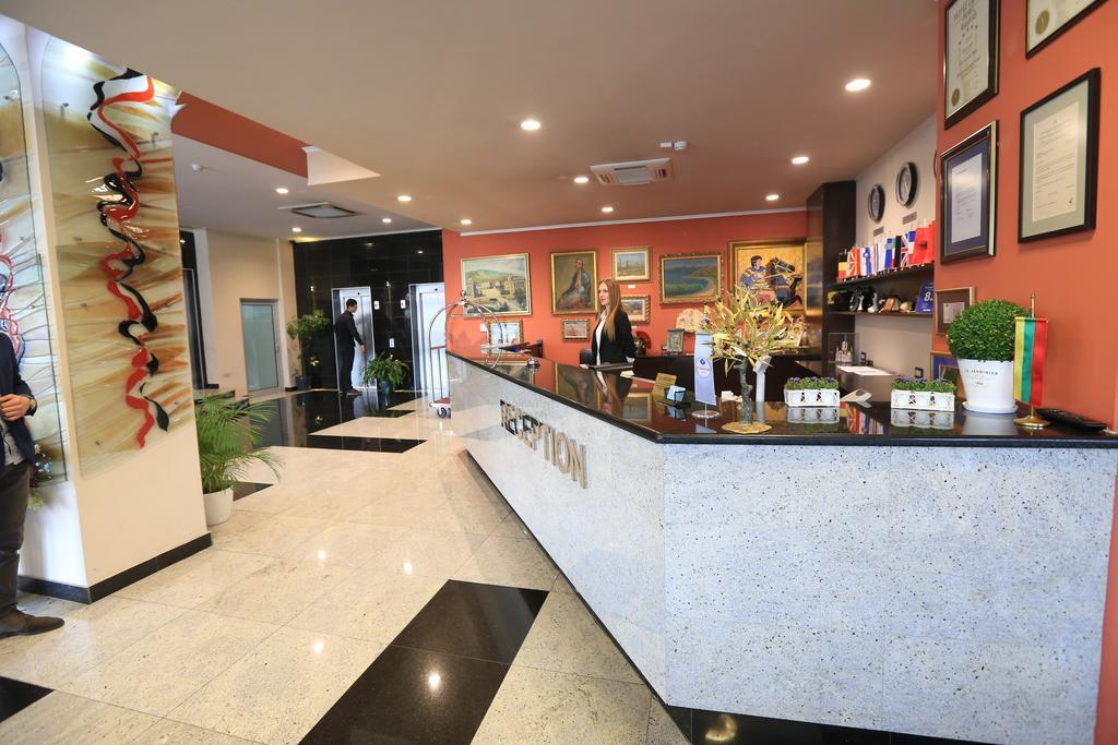 Tcc Grand Plaza Hotel Σκόπια Εξωτερικό φωτογραφία