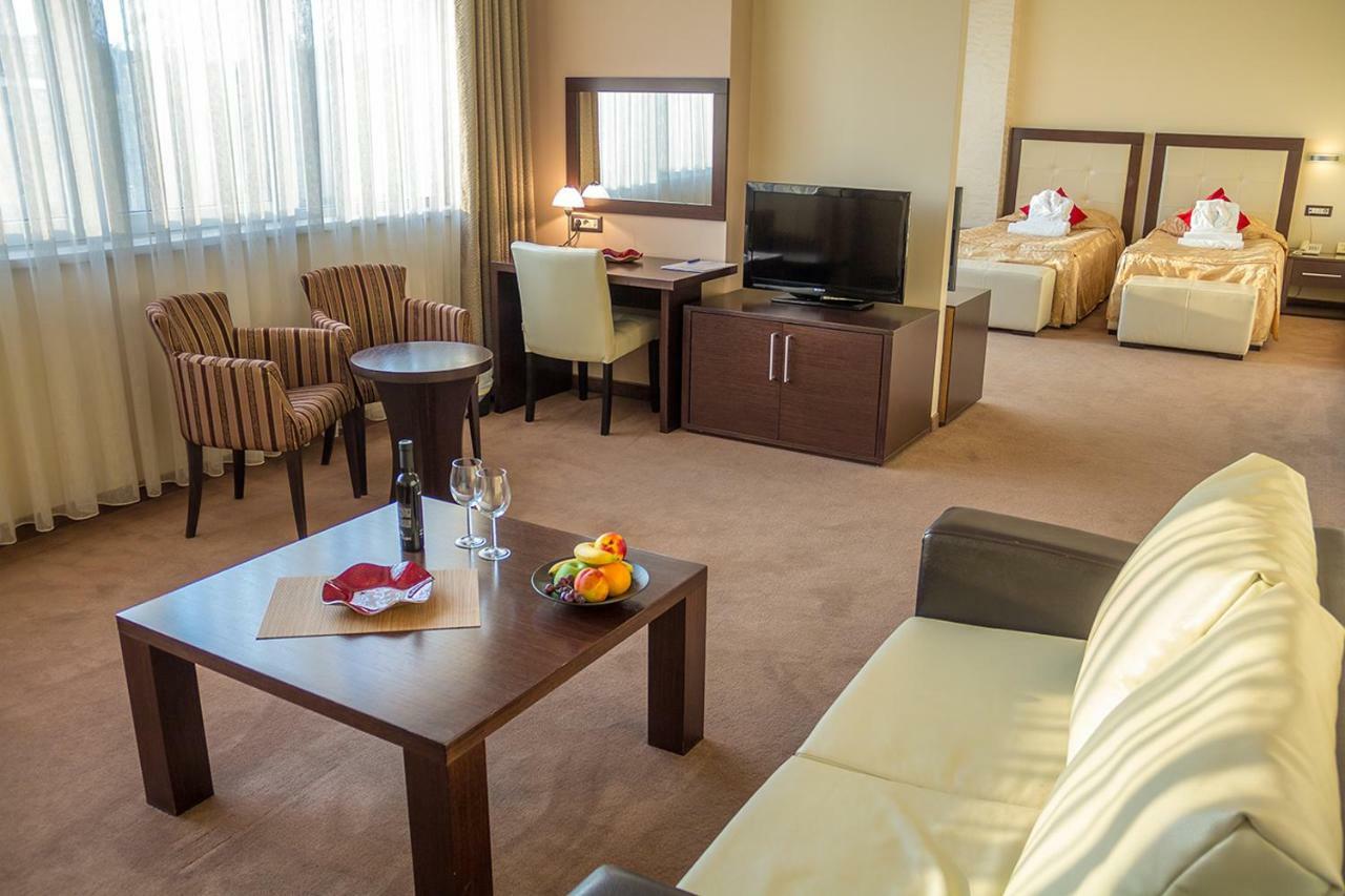 Tcc Grand Plaza Hotel Σκόπια Εξωτερικό φωτογραφία